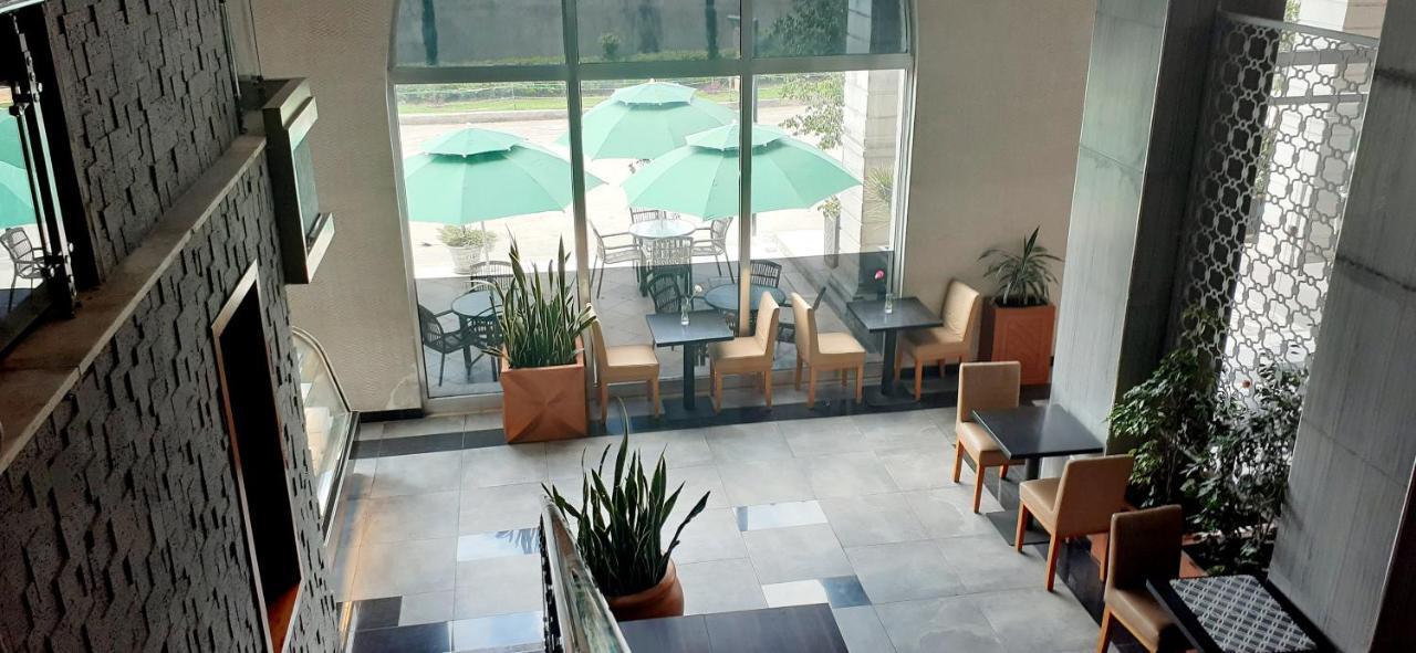 Yinm Furnished Apartment Adís Abeba Exterior foto